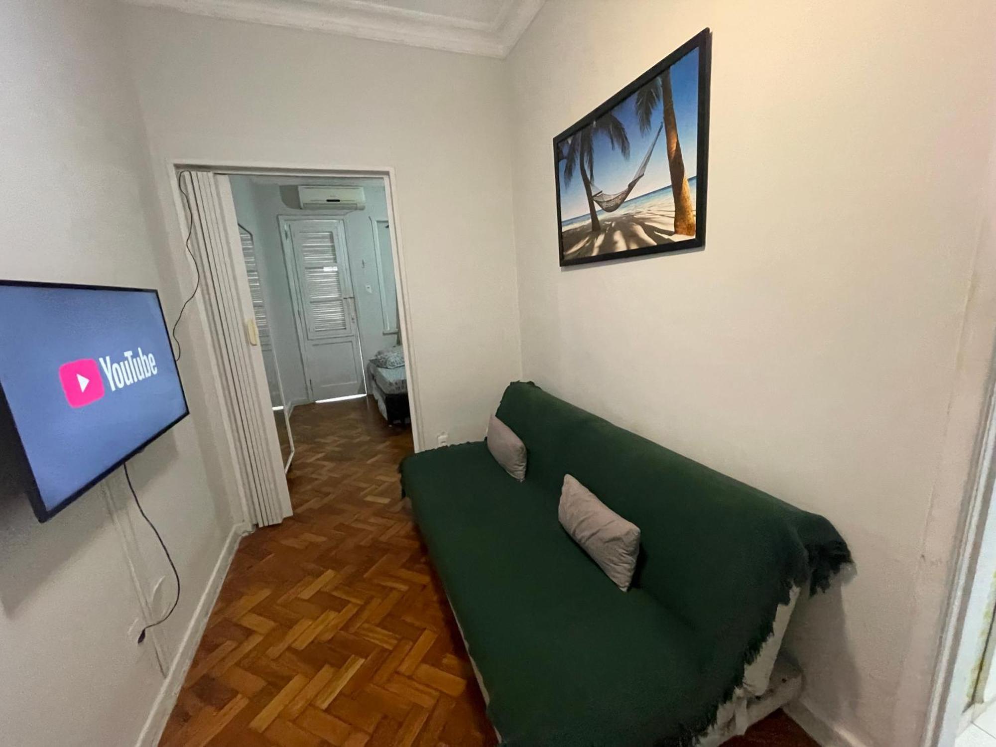 Suh Copacabana 08 Low Cost Behind Copacabanapalace 리오데자네이루 외부 사진