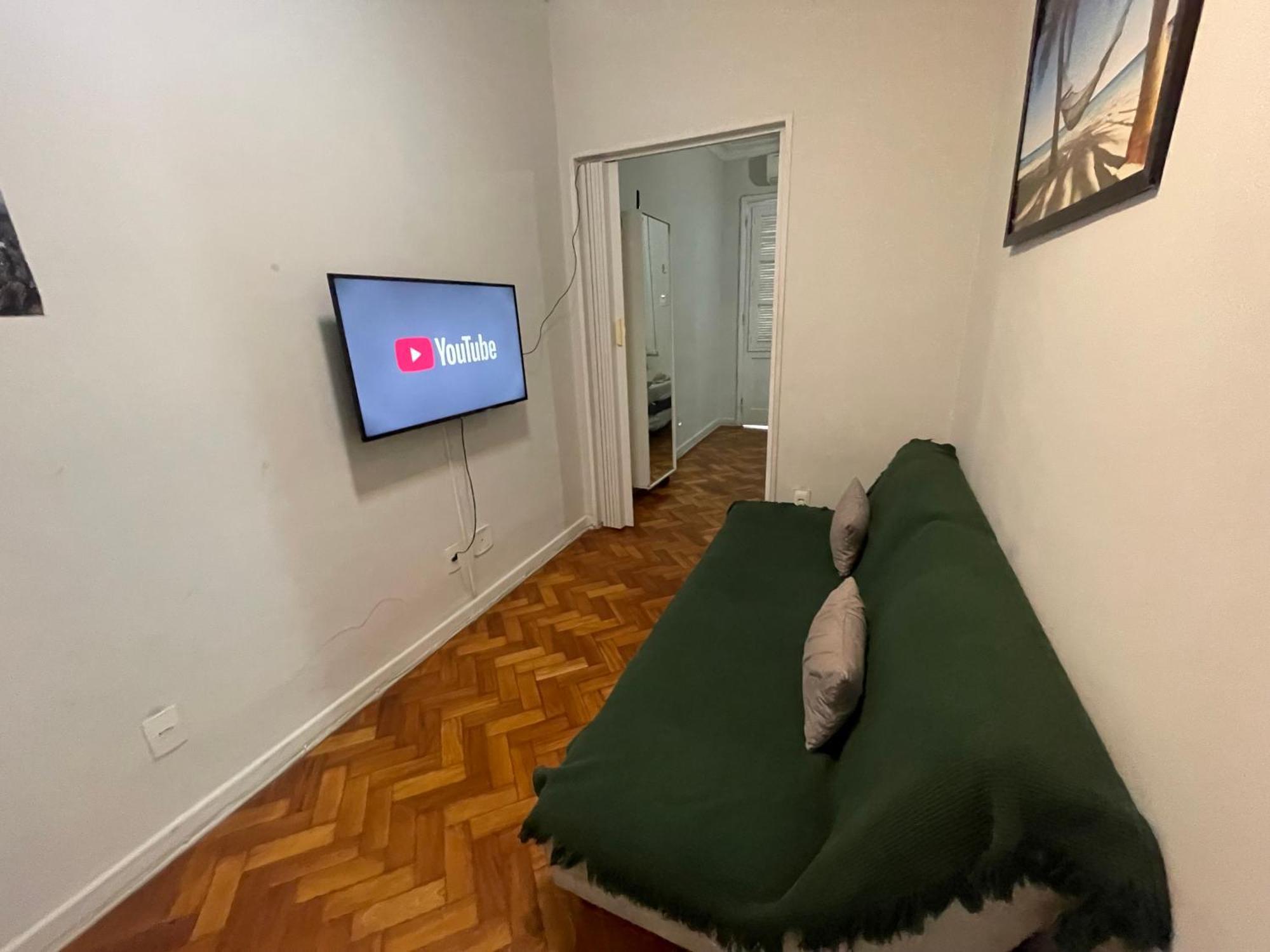 Suh Copacabana 08 Low Cost Behind Copacabanapalace 리오데자네이루 외부 사진