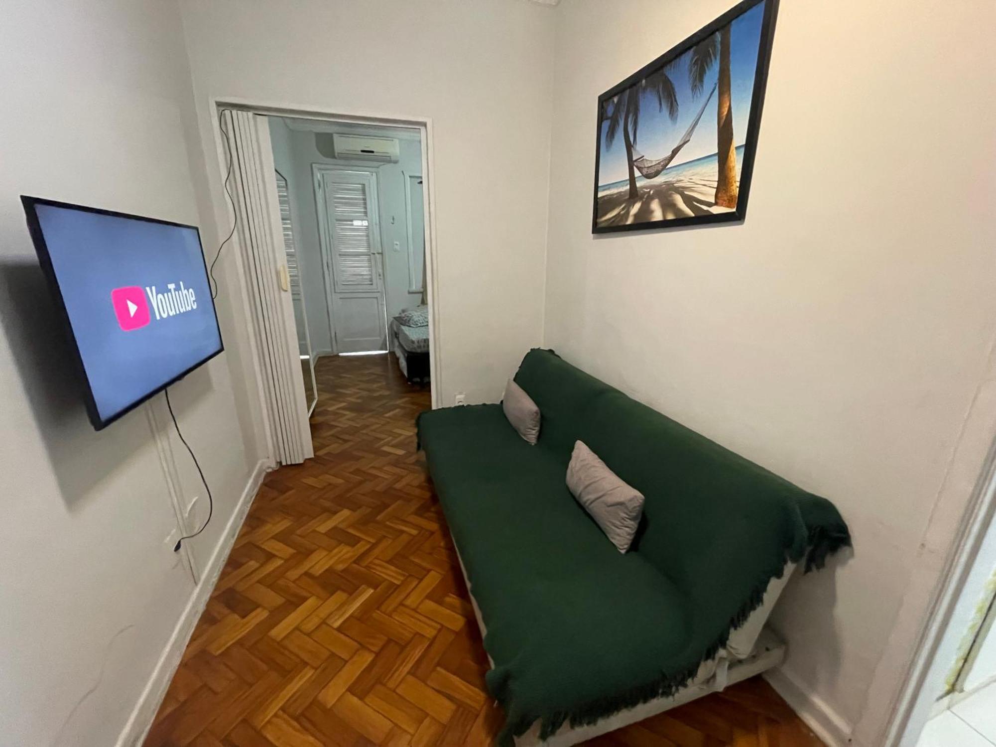 Suh Copacabana 08 Low Cost Behind Copacabanapalace 리오데자네이루 외부 사진