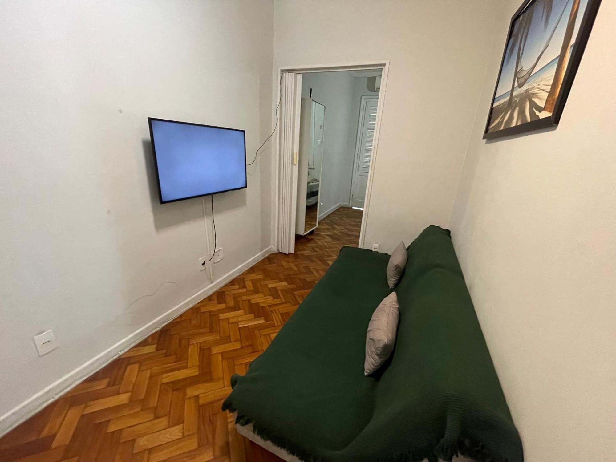 Suh Copacabana 08 Low Cost Behind Copacabanapalace 리오데자네이루 외부 사진